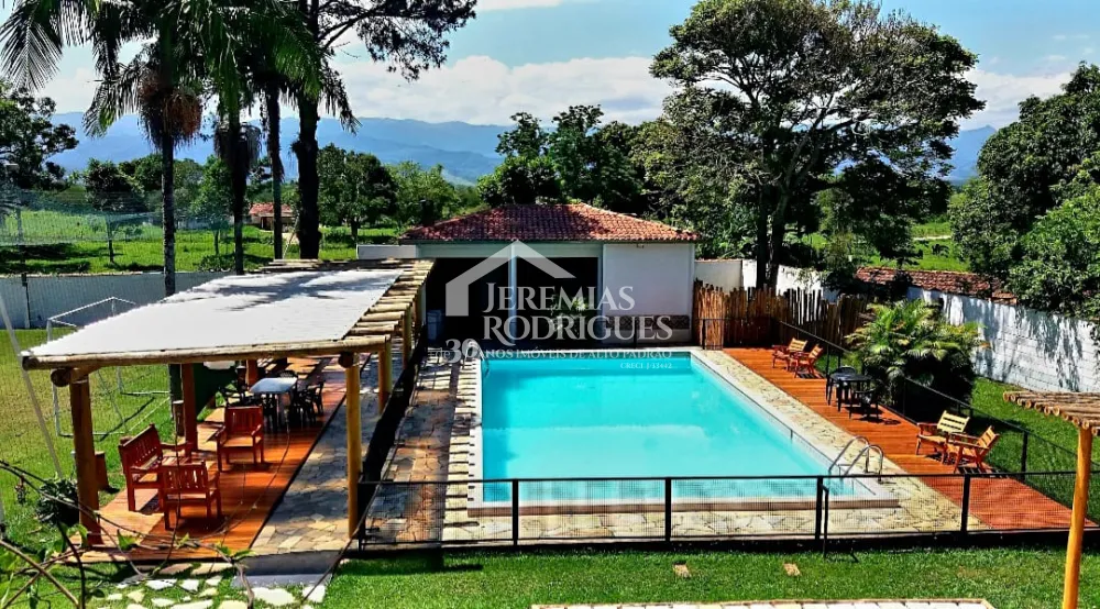 Chácara com 4 quartos, 5.580 m², à venda em Pindamonhangaba/SP