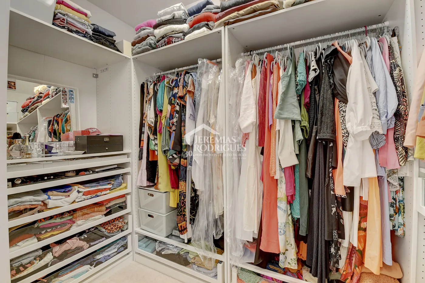 Casa com 4 dormitórios - Condomínio Dakota - Miami/ Flórida