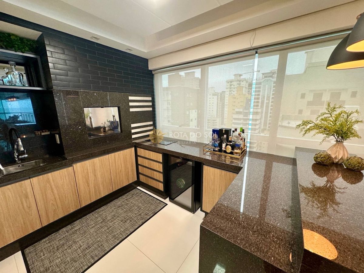Imperial Palace Apartamento 5 Suítes Meia Praia Itapema SC — foto 5