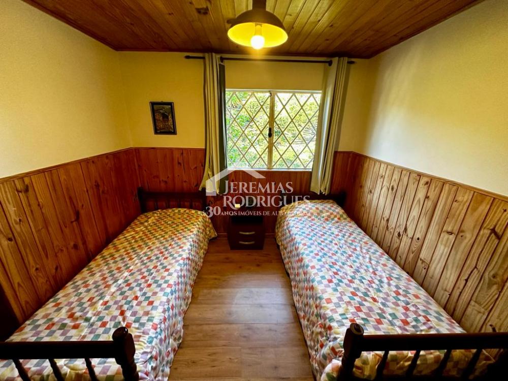 Sobrado em Condomínio com 4 dormitórios - Condomínio Colinas do Sol - Campos do Jordão/SP