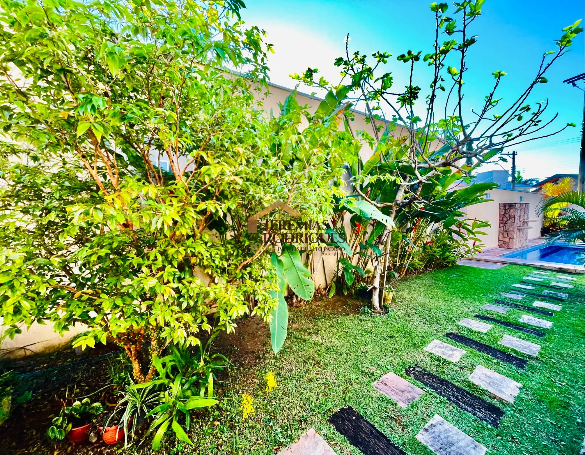 Casa para locação e venda no Taubaté Village em Taubaté/SP.