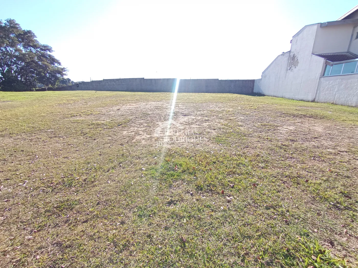 Terreno à venda com 448 m² no Condomínio Campos do Conde II - Chambord em Tremembé/SP