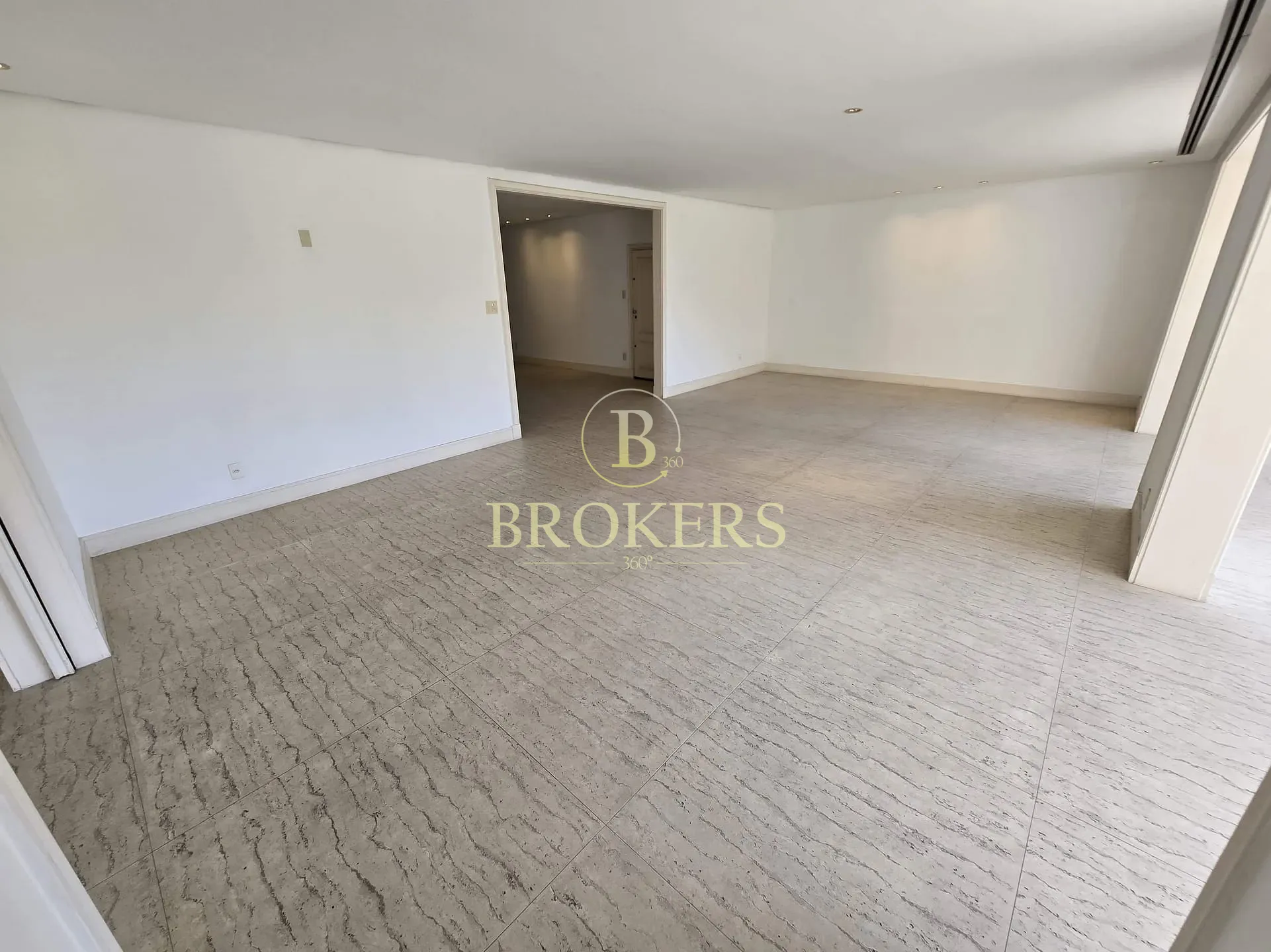 Apartamento garden à venda, Praia do Flamengo, varanda interna, salão em múltiplos ambientes, 3 qua