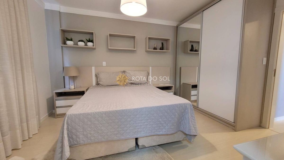 Kandinsky Apartamento 3 Suítes Meia Praia Itapema SC