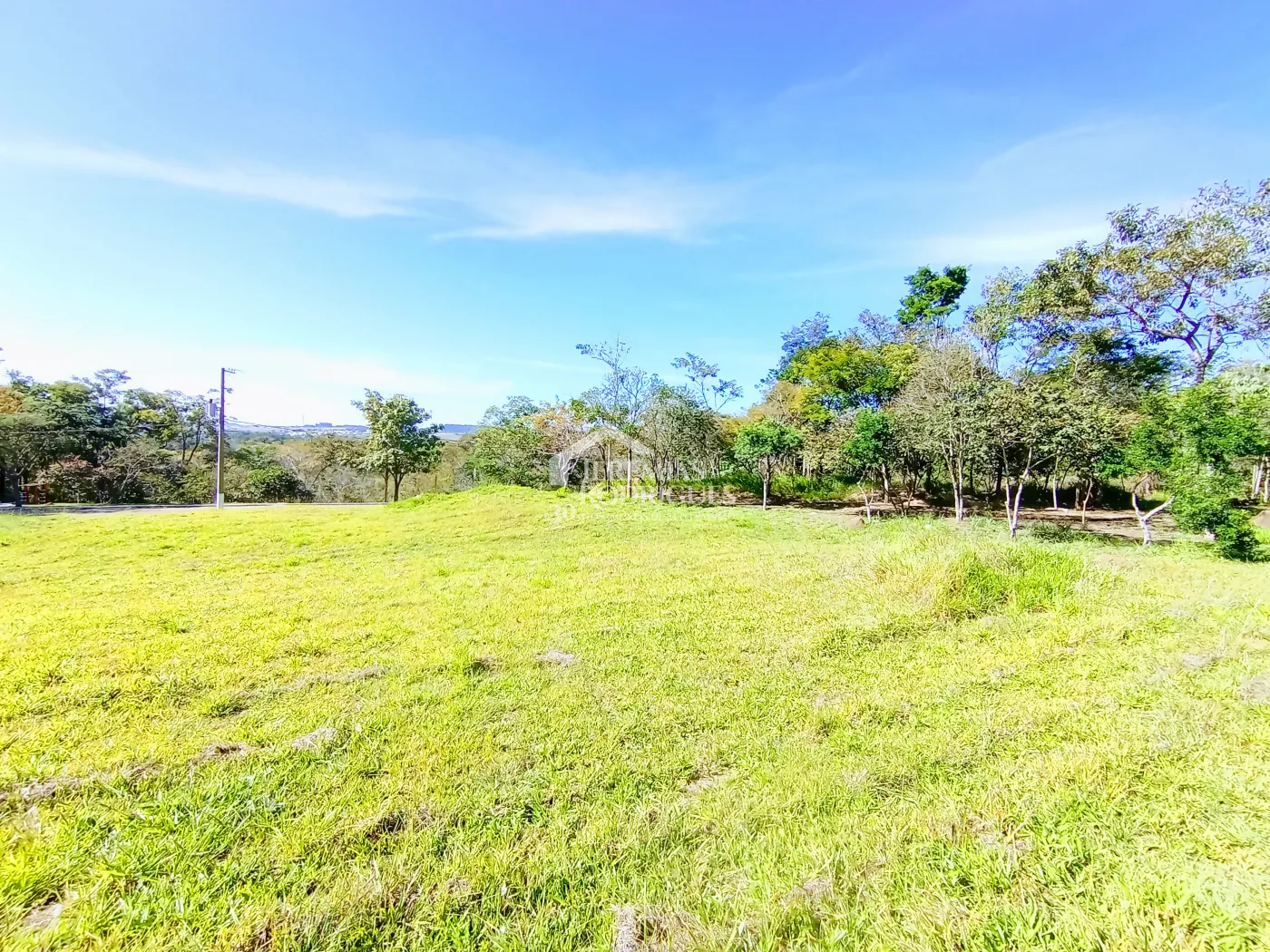 Terreno à venda com 1.159 m² no Condomínio Altos do Cataguá em Taubaté/SP.