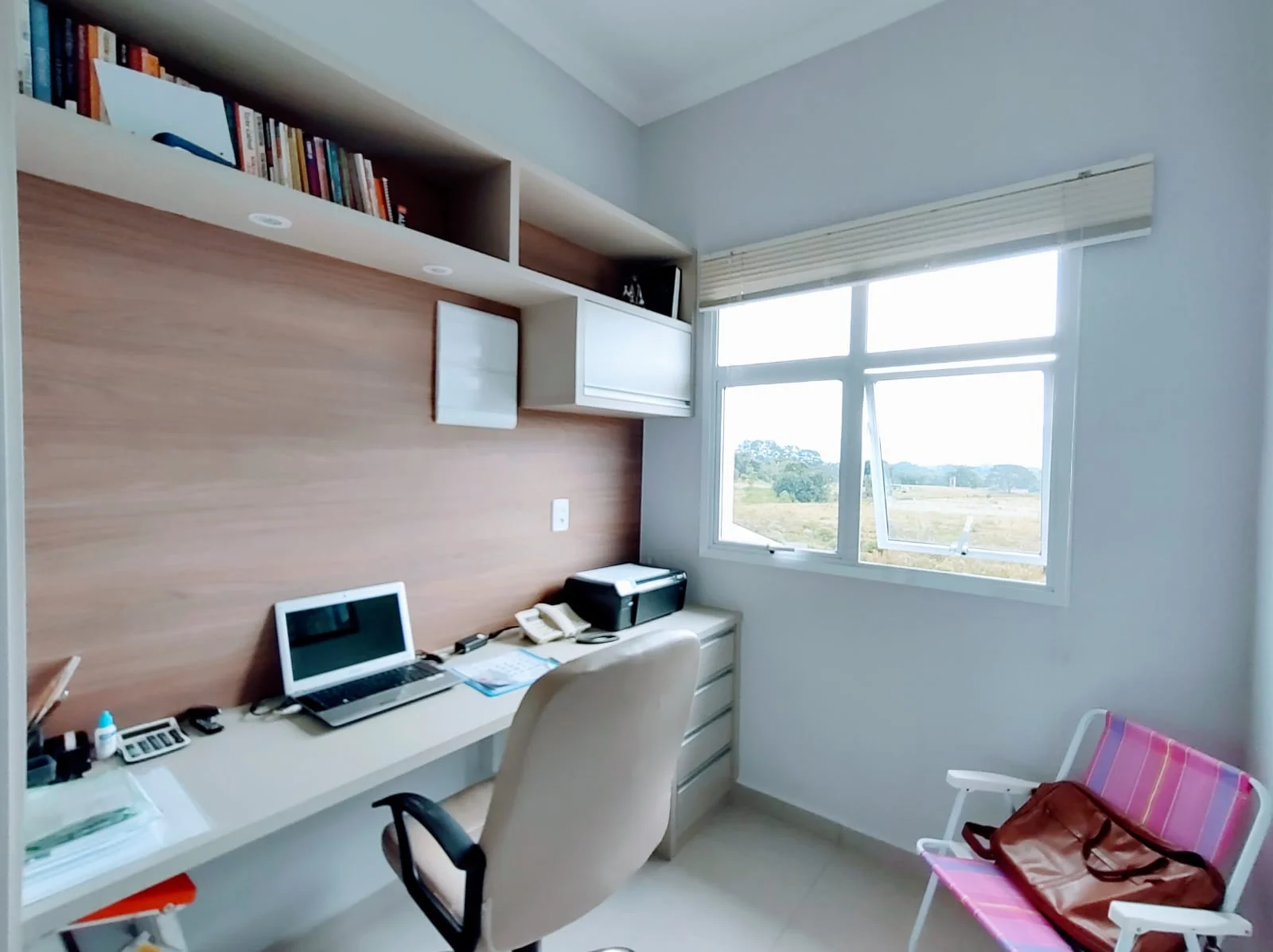 Casa à venda com 3 suítes no Residencial Vargas em Tremembé/SP. 
