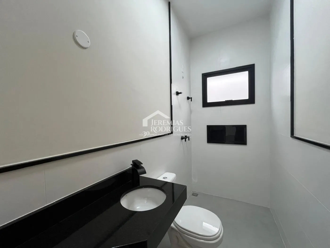 Casa com 3 dormitórios, 184 m² - Condomínio Parque das Araucárias - Tremembé/SP.