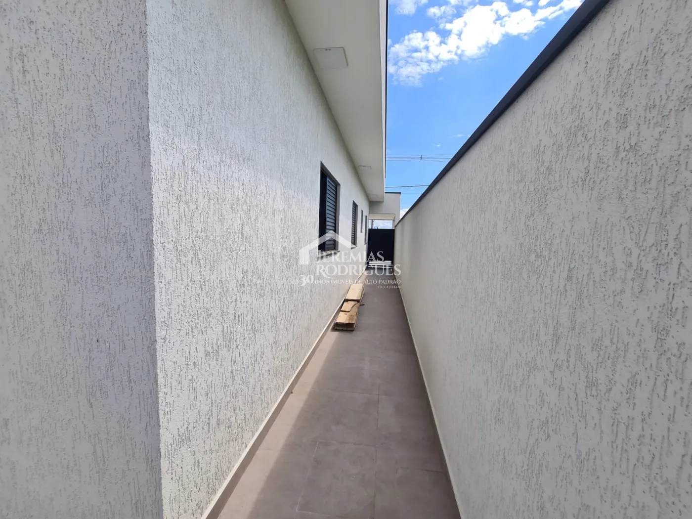 Casa com 3 dormitórios, 138 m² - Residencial Barão de Tremembé - Tremembé/SP.