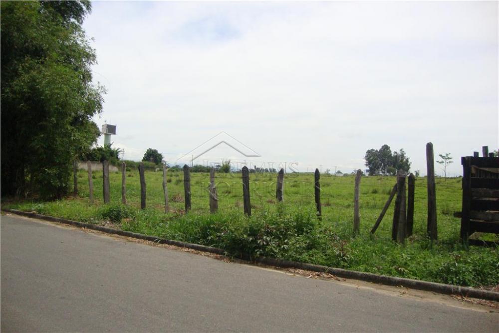 Área rural à venda com 123.247 m² no bairro Jardim Regina em Pindamonhangaba/SP.