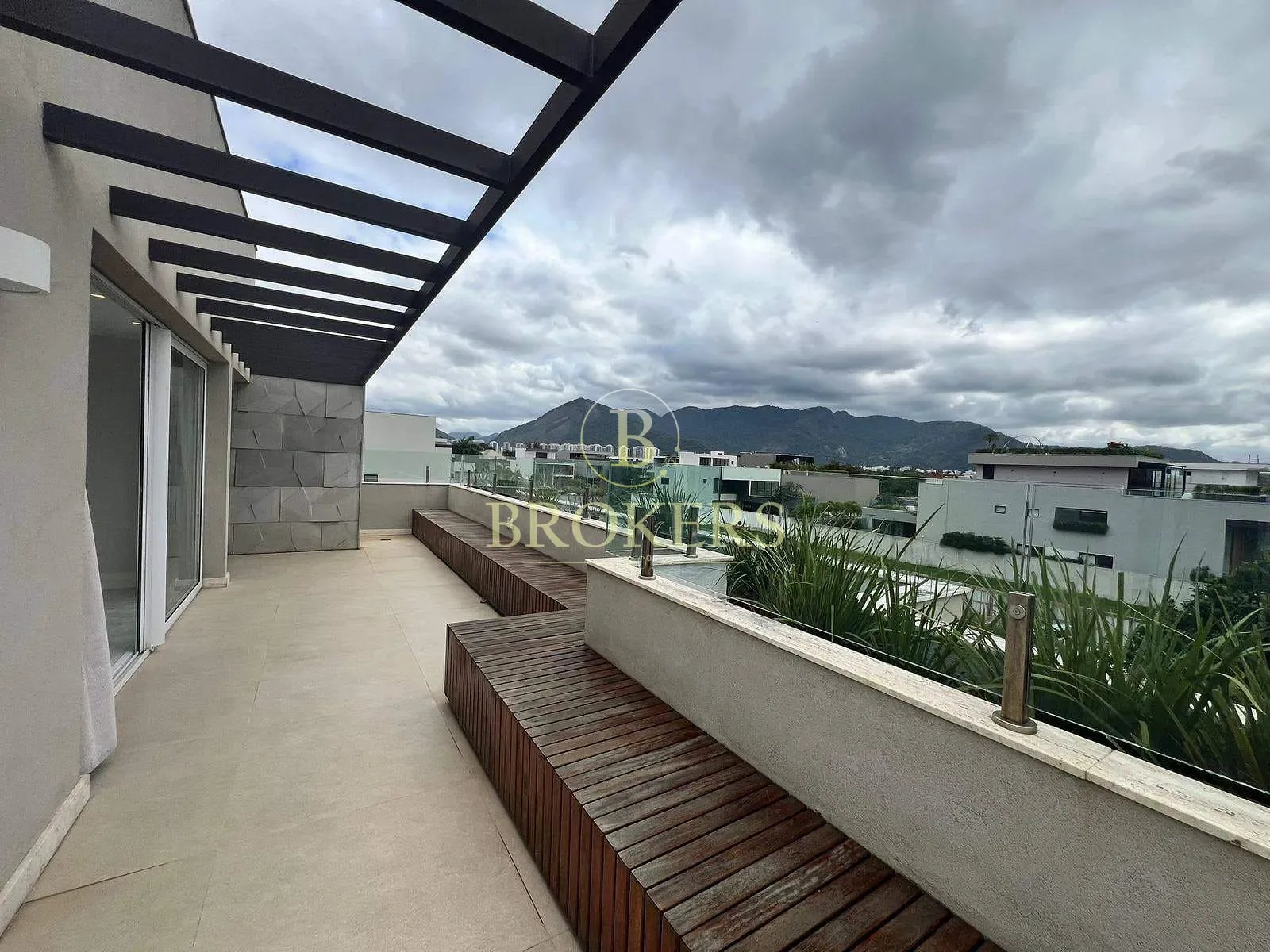 Luxo e sofisticação no Alphaville: Casa triplex mobiliada com 6 suítes, SPA e campo de futebol priv — foto 10