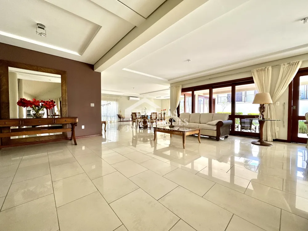 Casa com 4 quartos, 617 m² - Condomínio Taubaté Village - Taubaté/SP