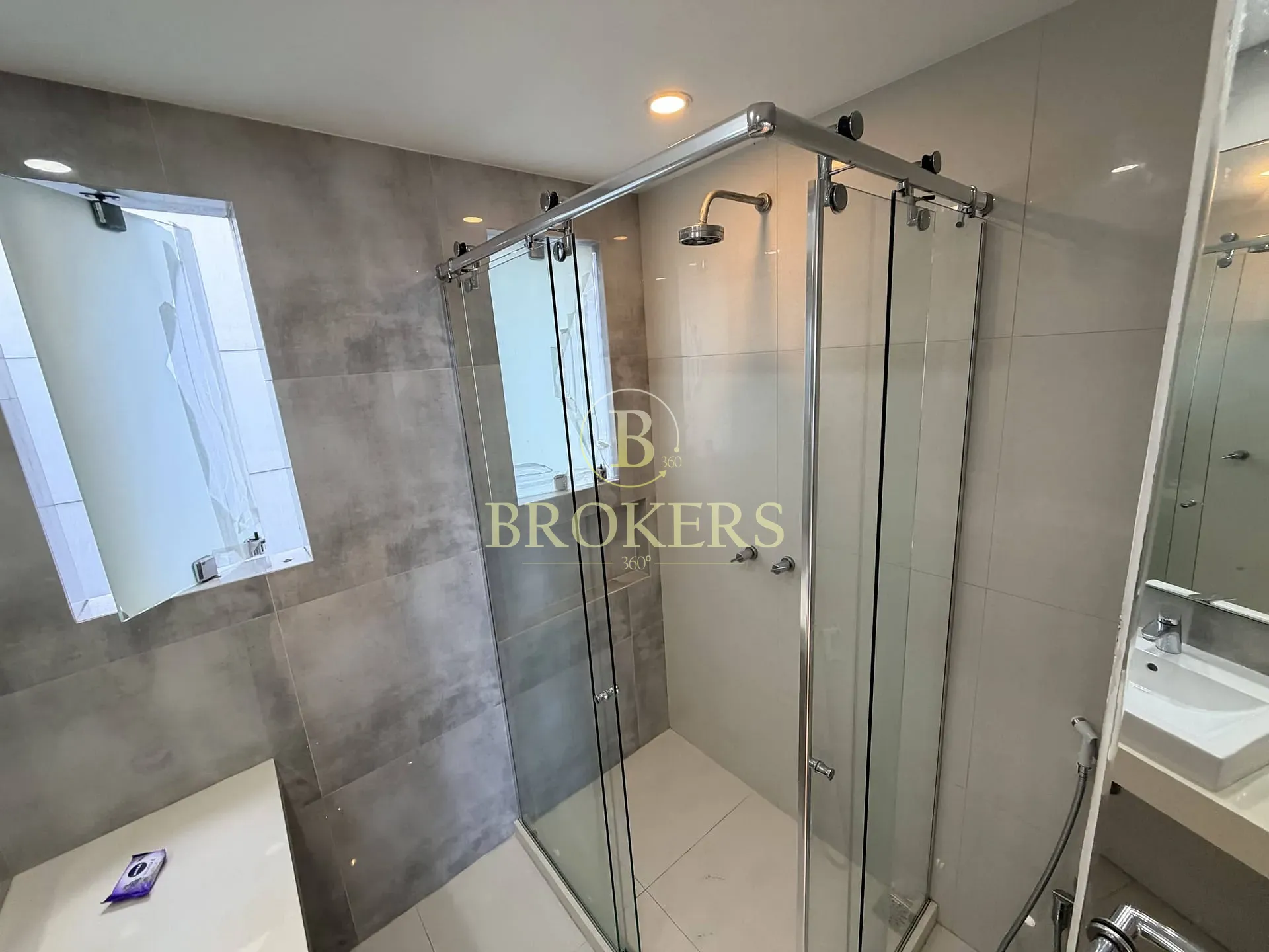 Frente mar em Copacabana: apartamento à venda de 2 quartos, andar alto com vista panorâmica, alto p — foto 15