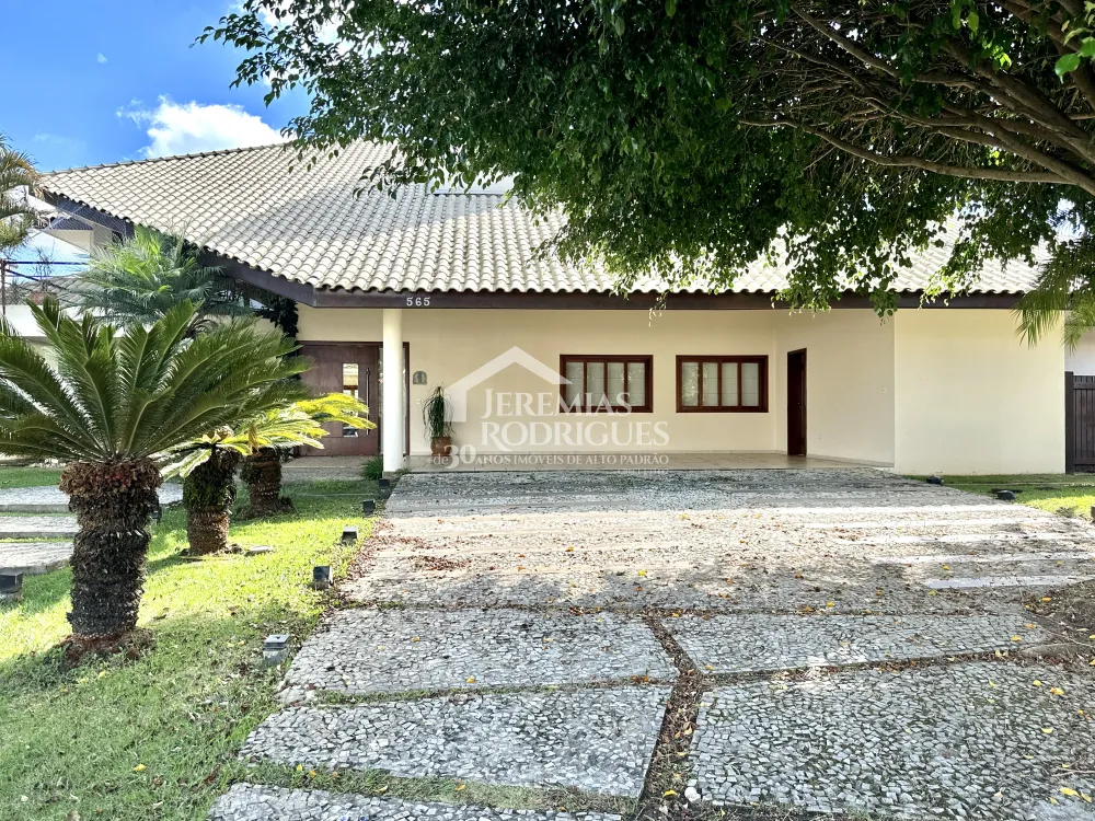 Casa com 4 quartos, 617 m² - Condomínio Taubaté Village - Taubaté/SP