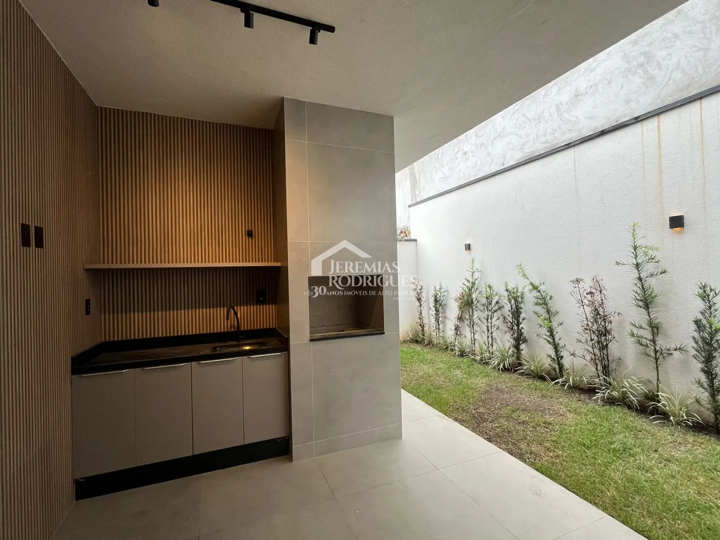 Casa à venda com 3 suítes no Condomínio Cyrela Landscape em Taubaté/SP.