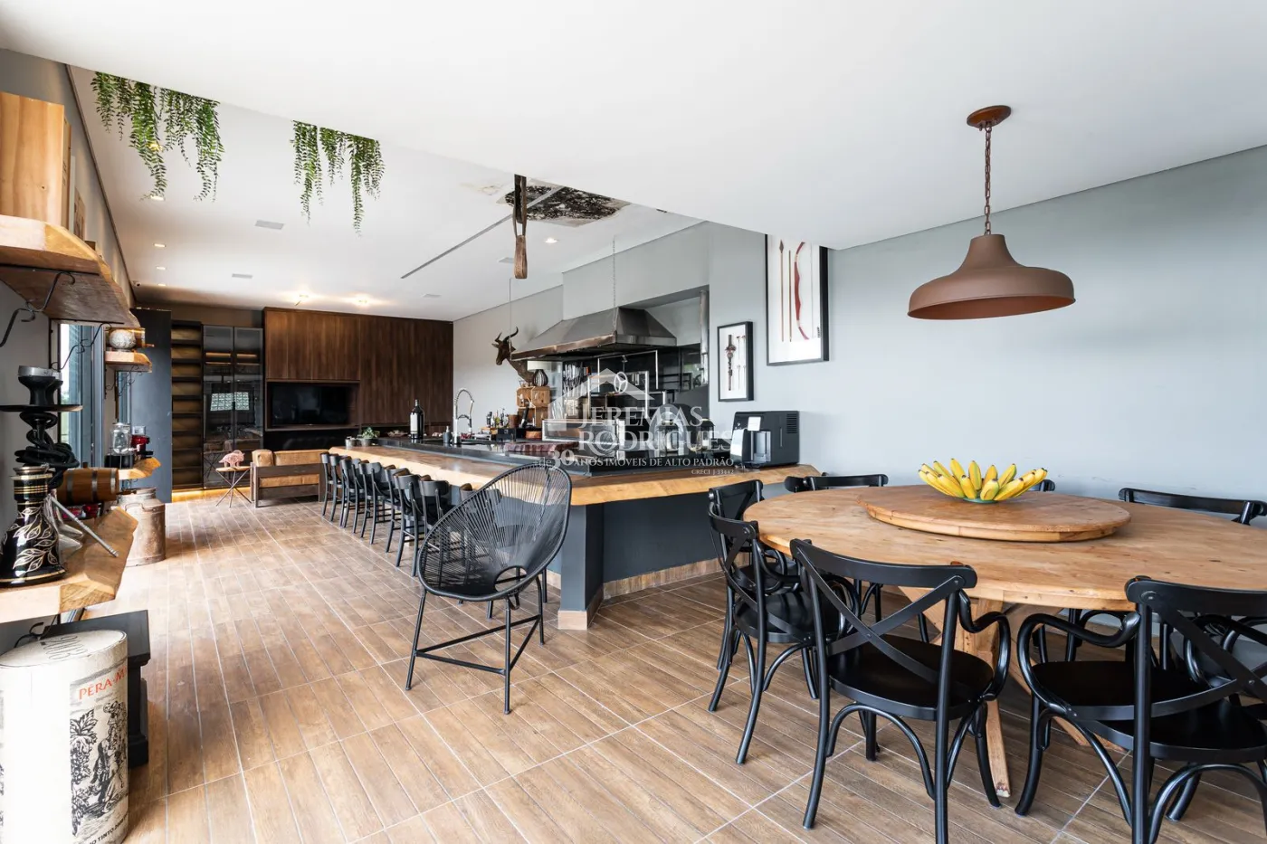 Casa para venda com 5 dormitórios no Residencial Estrelas da Mantiqueira em Campos do Jordão/SP