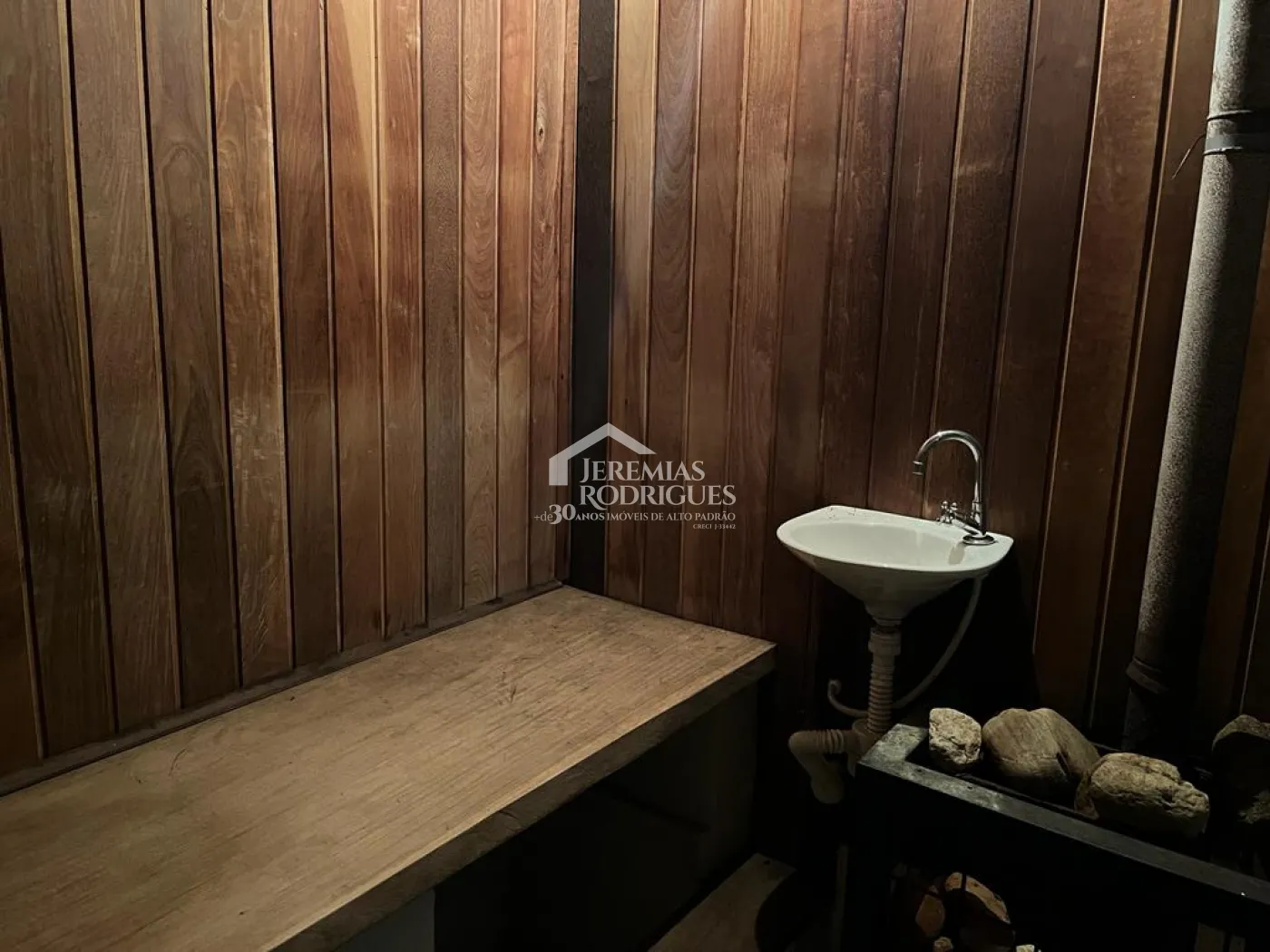 Casa com 3 dormitórios, 480 m² - Jardim Residencial Doutor Lessa - Pindamonhangaba/SP.