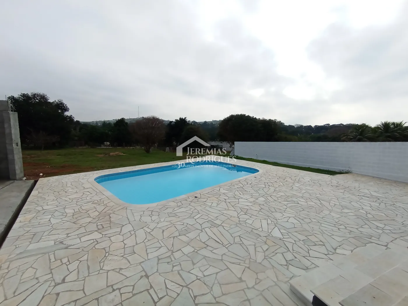 Casa à venda com 4 dormitórios no Condomínio Chácaras Cataguá em Taubaté/SP