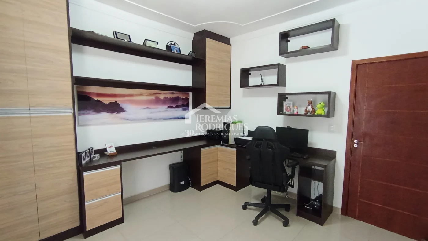 Casa para venda e locação com 4 dormitórios no Condomínio Jatobá em Tremembé/SP.