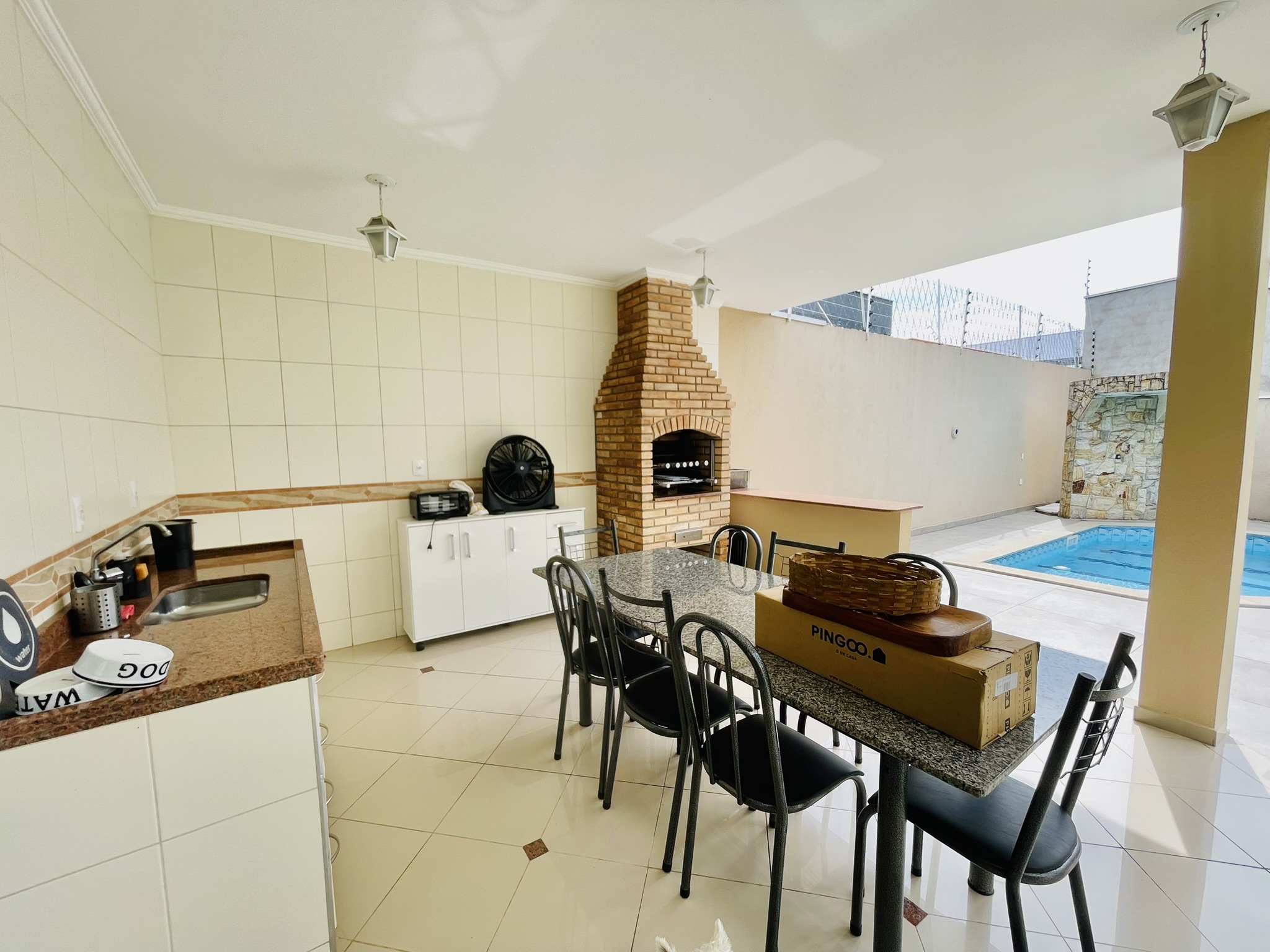 Casa para venda e locação com 4 dormitórios no Condomínio Taubaté Village em Taubaté/SP