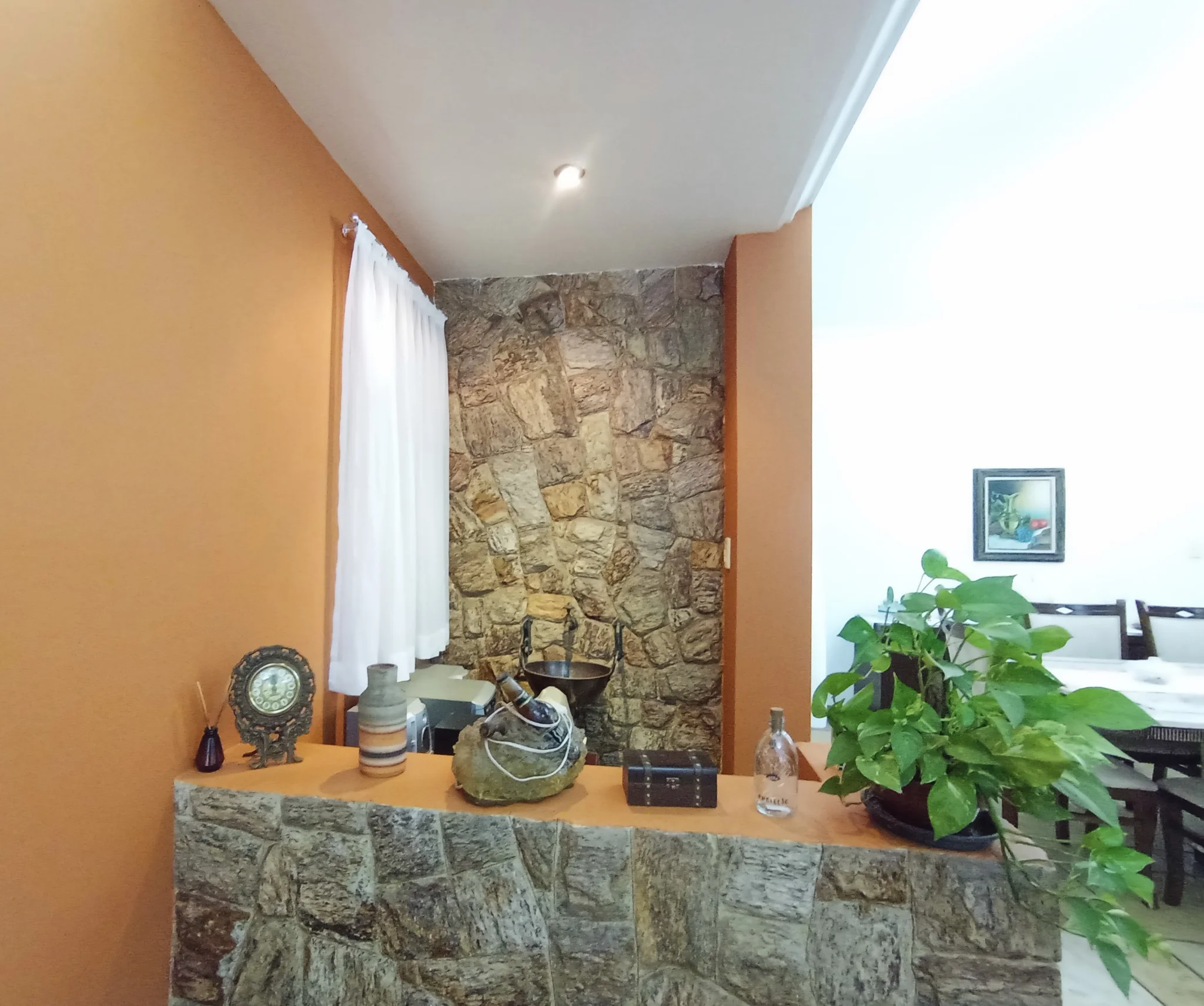 Casa à venda com 4 dormitórios no Residencial Doutor Lessa em Pindamonhangaba/SP. 