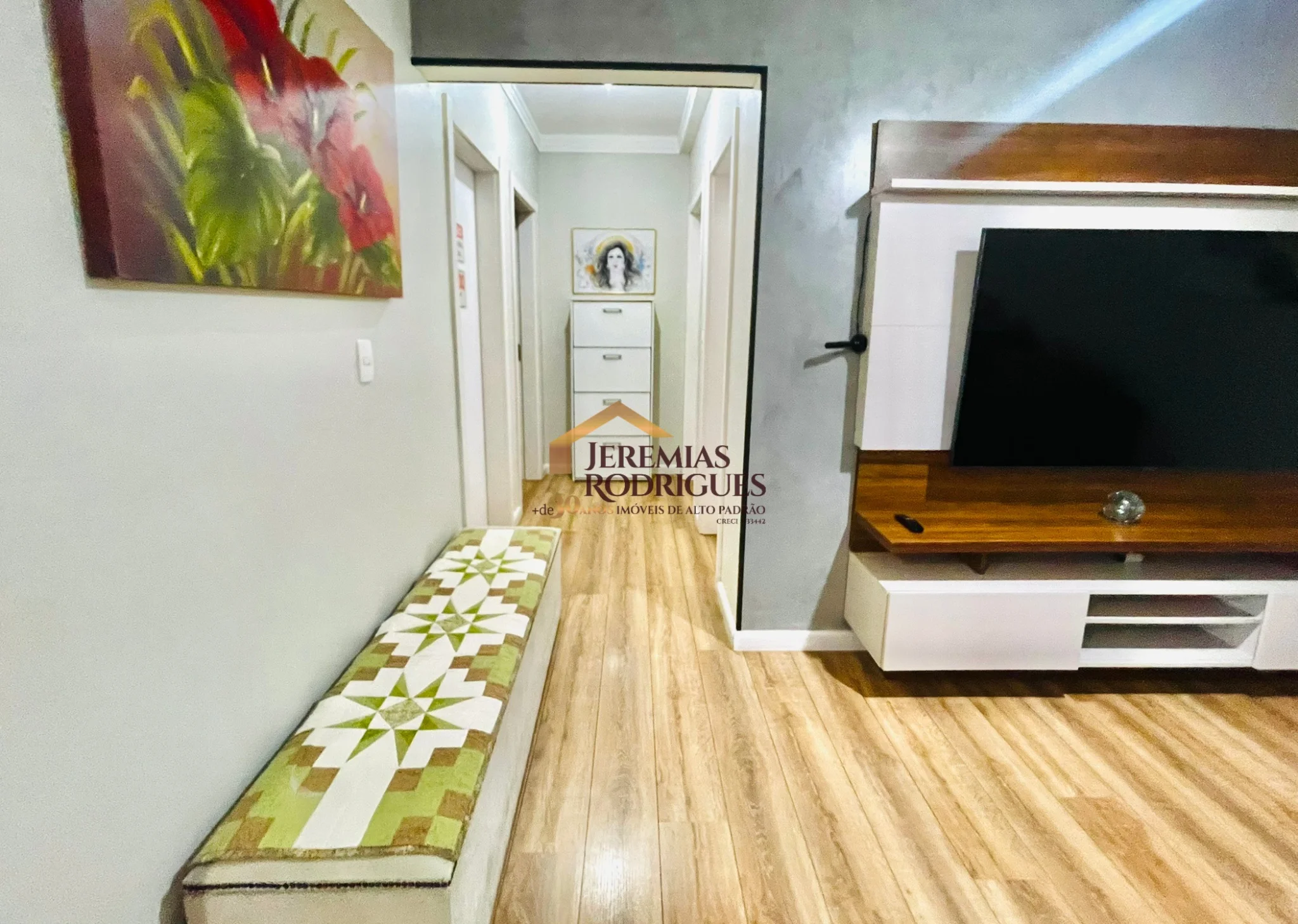 Apartamento à venda no Edifício Maison em Taubaté/ SP.
