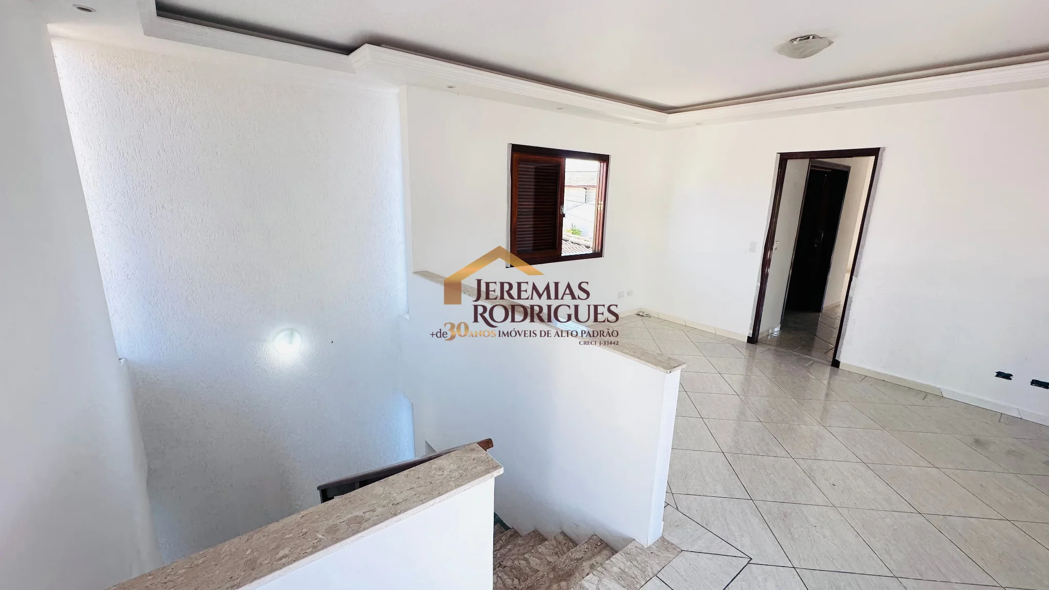 Casa para locação no Condomínio Real Ville em Pindamonhangaba/SP.