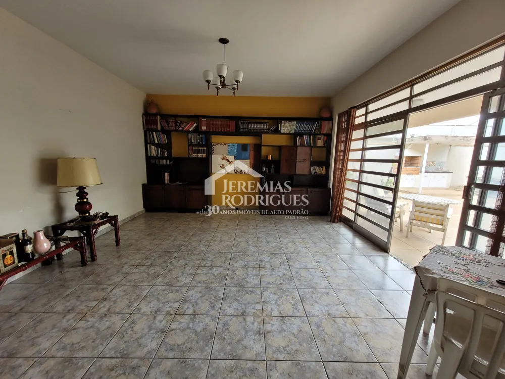 Casa com 3 quartos, 260 m², venda por R$ 1.050.000- Jardim Maria Augusta - Taubaté/SP