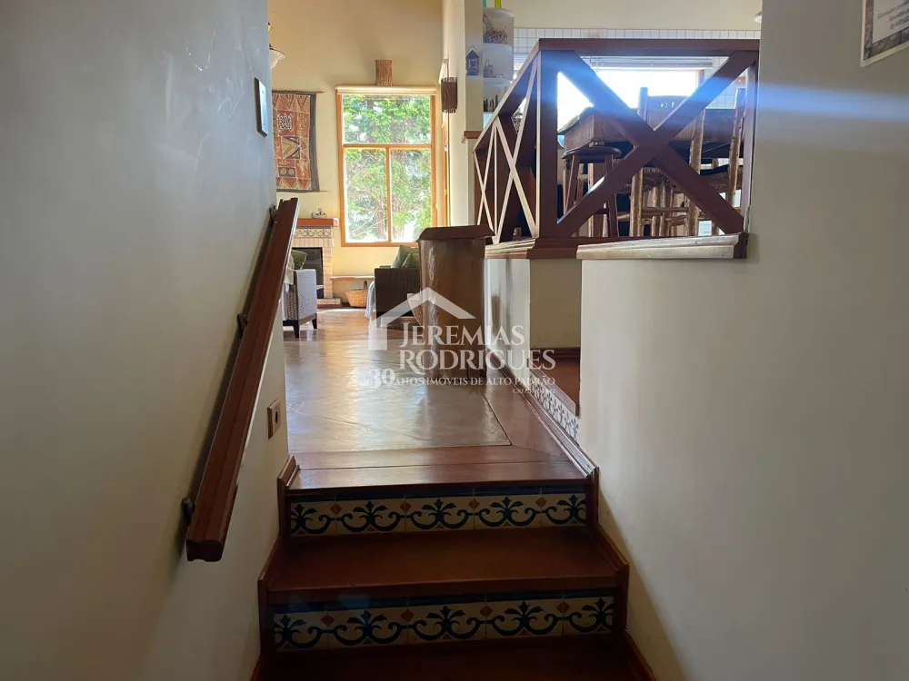 Casa com 3 suítes, 332 m² - Condomínio Florestal Clube - Campos do Jordão/SP.