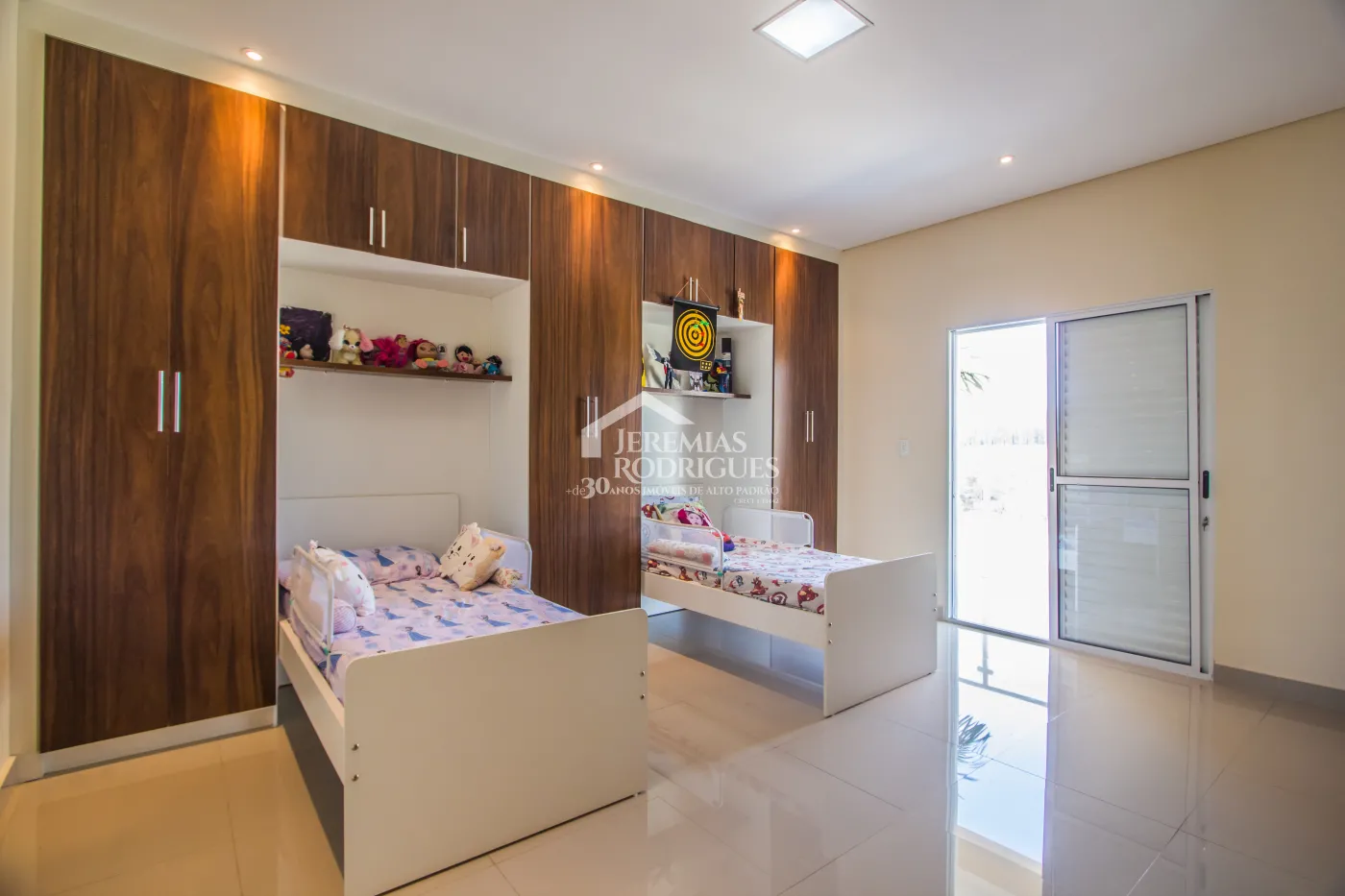 Casa com 4 dormitórios, 295 m² - Condomínio Reserva dos Lagos - Pindamonhangaba/SP