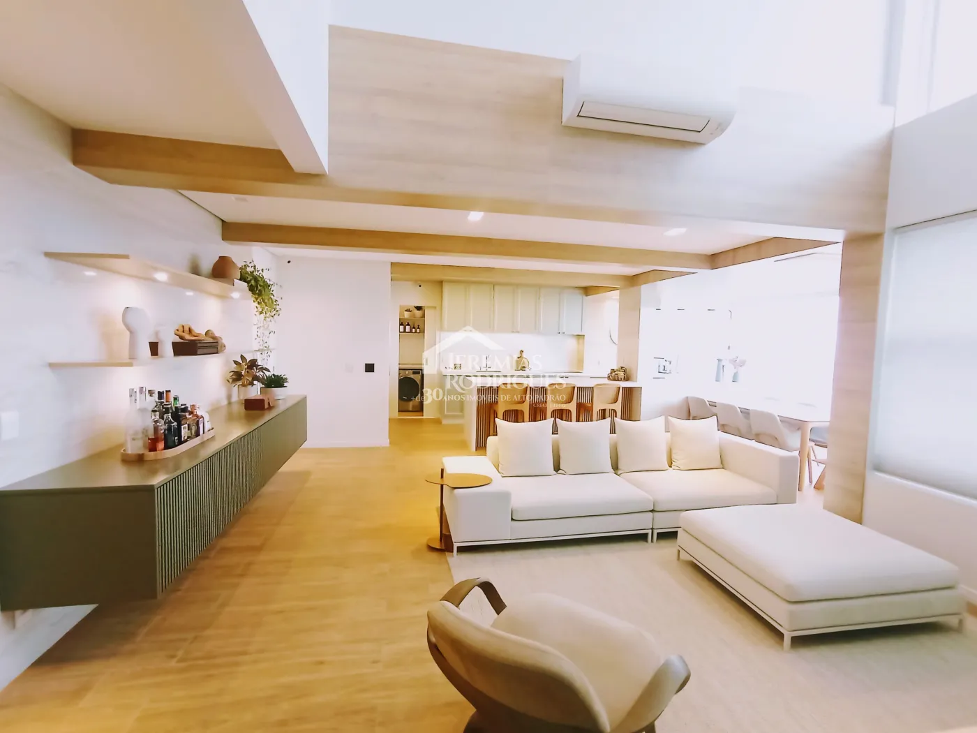 Cobertura duplex à venda com 3 dormitórios, 182 m² no Edifício Vert Residence em Taubaté/SP