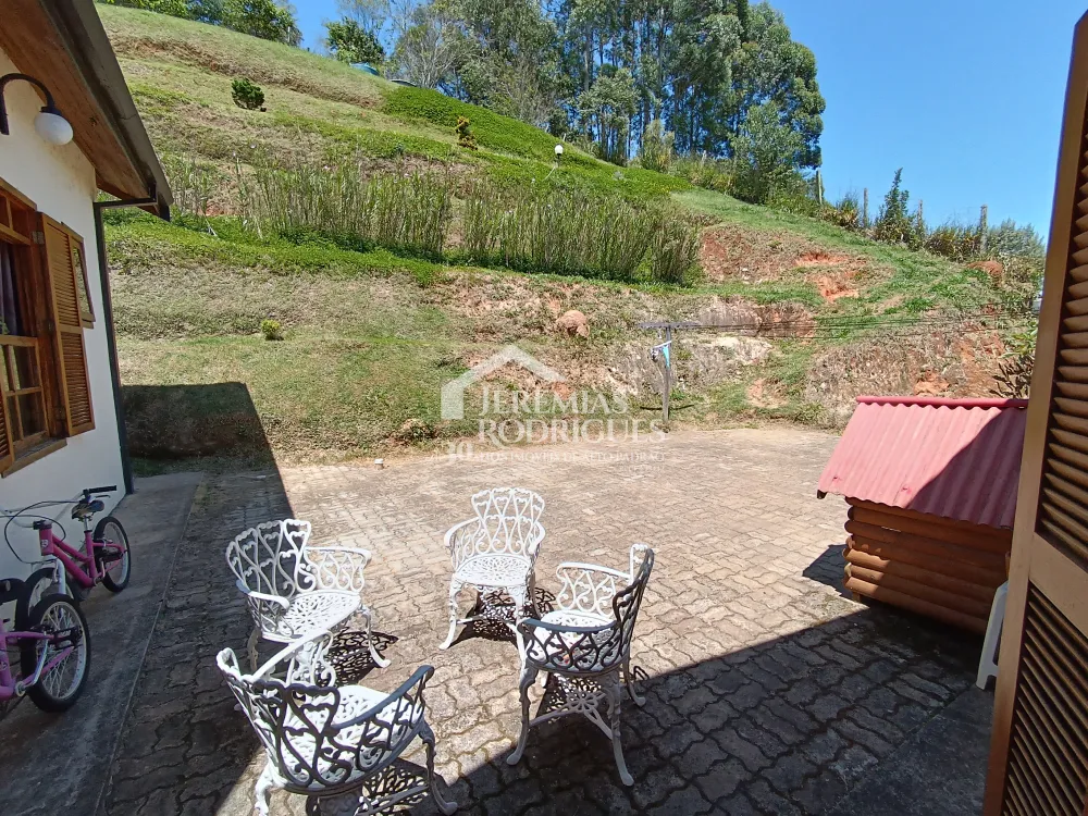 Casa com 4 dormitórios, 277 m² - Santo Antônio do Pinhal/SP