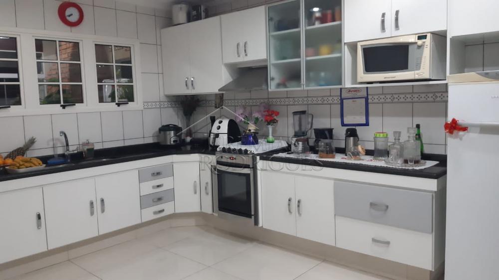 Casa com 4 quartos, 370 m², à venda por R$ 2.200.000- Taubaté Village - Taubaté/SP