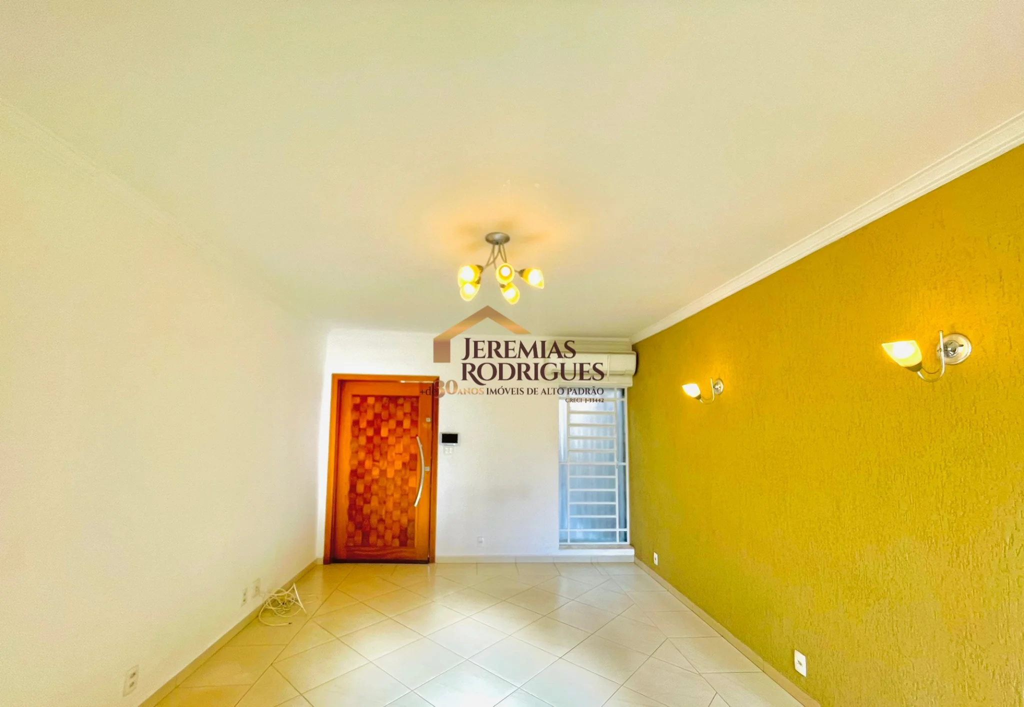 Casa para locação e venda no Centro em Taubaté/SP. — foto 2