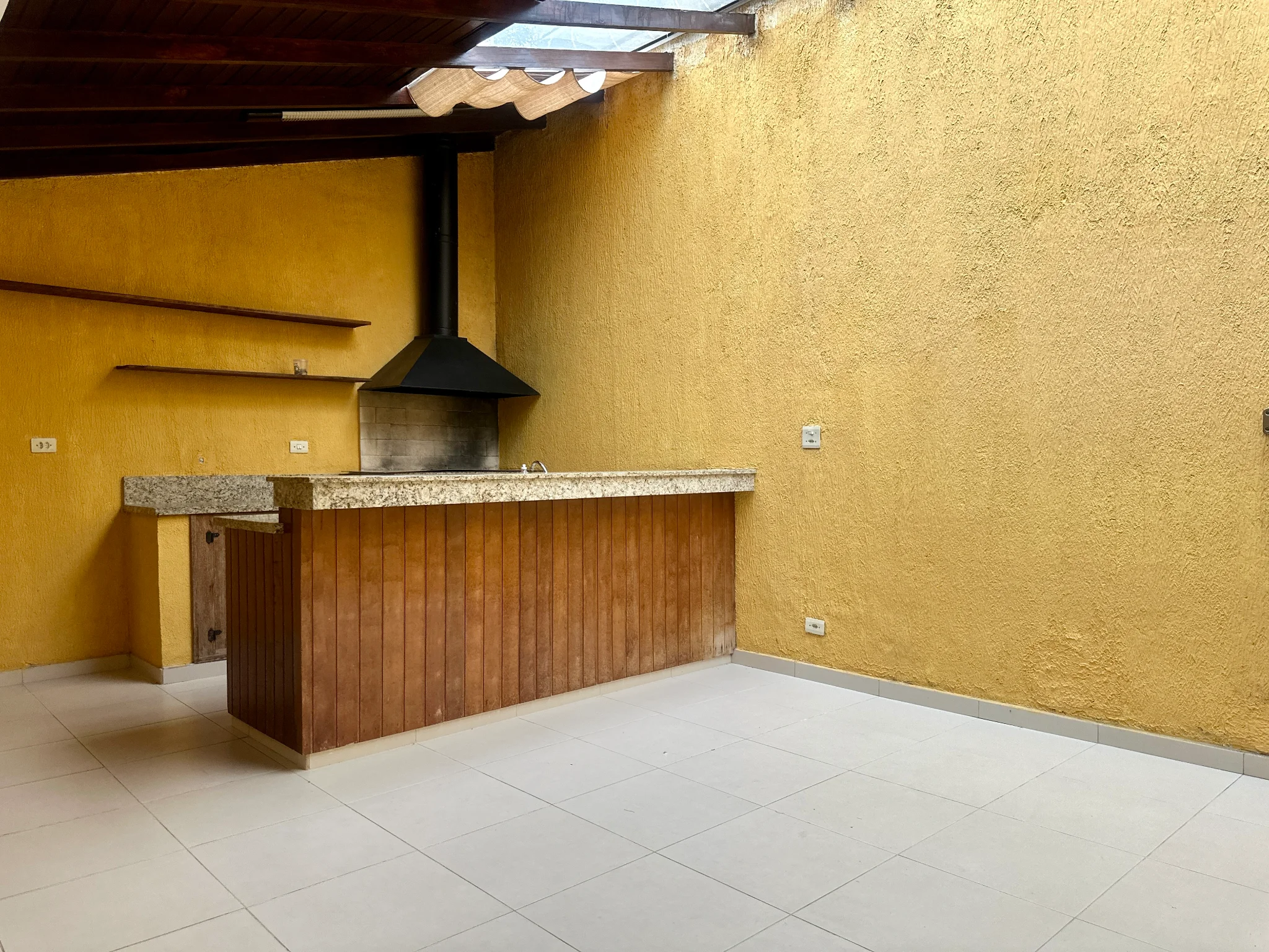 Casa com 3 dormitórios disponível para locação no Condomínio Bosque dos Pássaros em Tremembé/SP