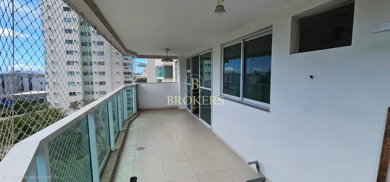Oportunidade - Avenida Embaixador Abelardo Bueno - Barra Olímpica. Varanda, 2 quartos sendo 1 suíte