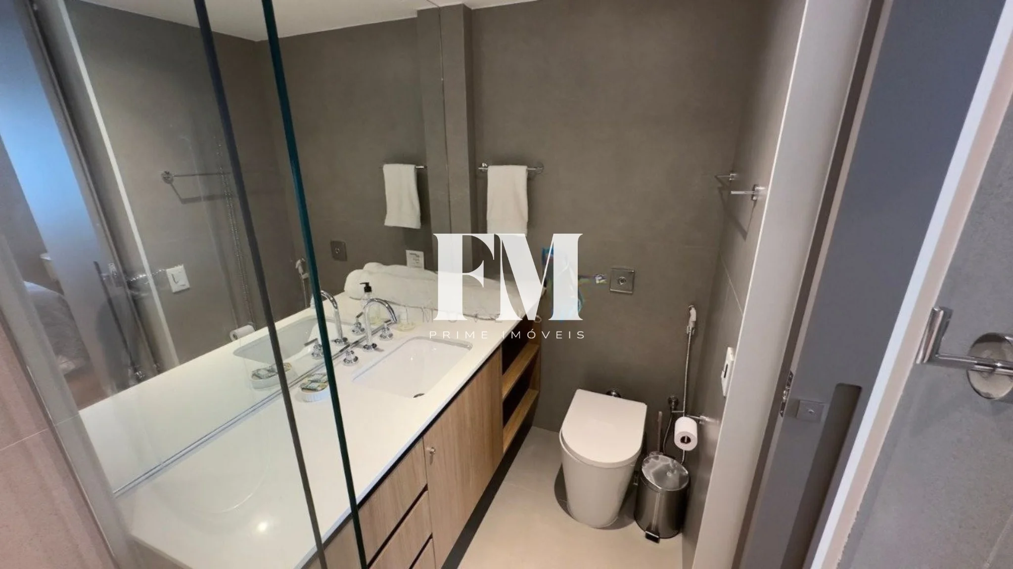 Leblon | 2 Quartos (1 Suíte) | 84m² Finamente Decorado com Serviços, Lazer e 2 Vagas - foto 6