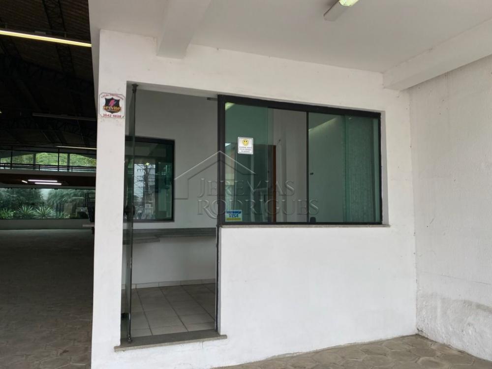 Galpão para venda e locação no Centro em Pindamonhangaba/SP. 