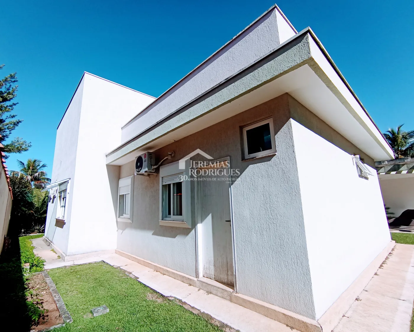 Casa à venda com 4 dormitórios no Condomínio Village Paineiras em Pindamonhangaba/SP