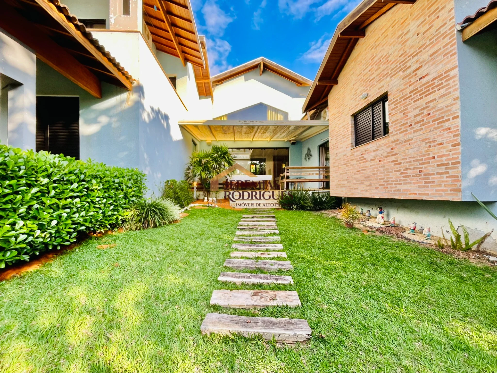 Casa para locação e venda no Condomínio Chácaras Cataguá em Taubaté/SP. — foto 61