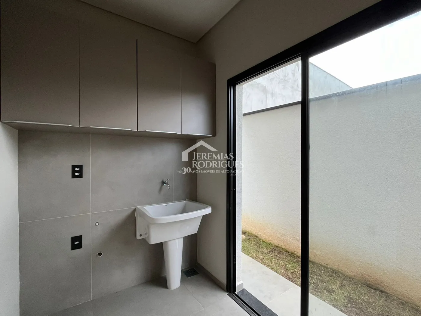 Casa à venda com 3 suítes no Condomínio Cyrela Landscape em Taubaté/SP.