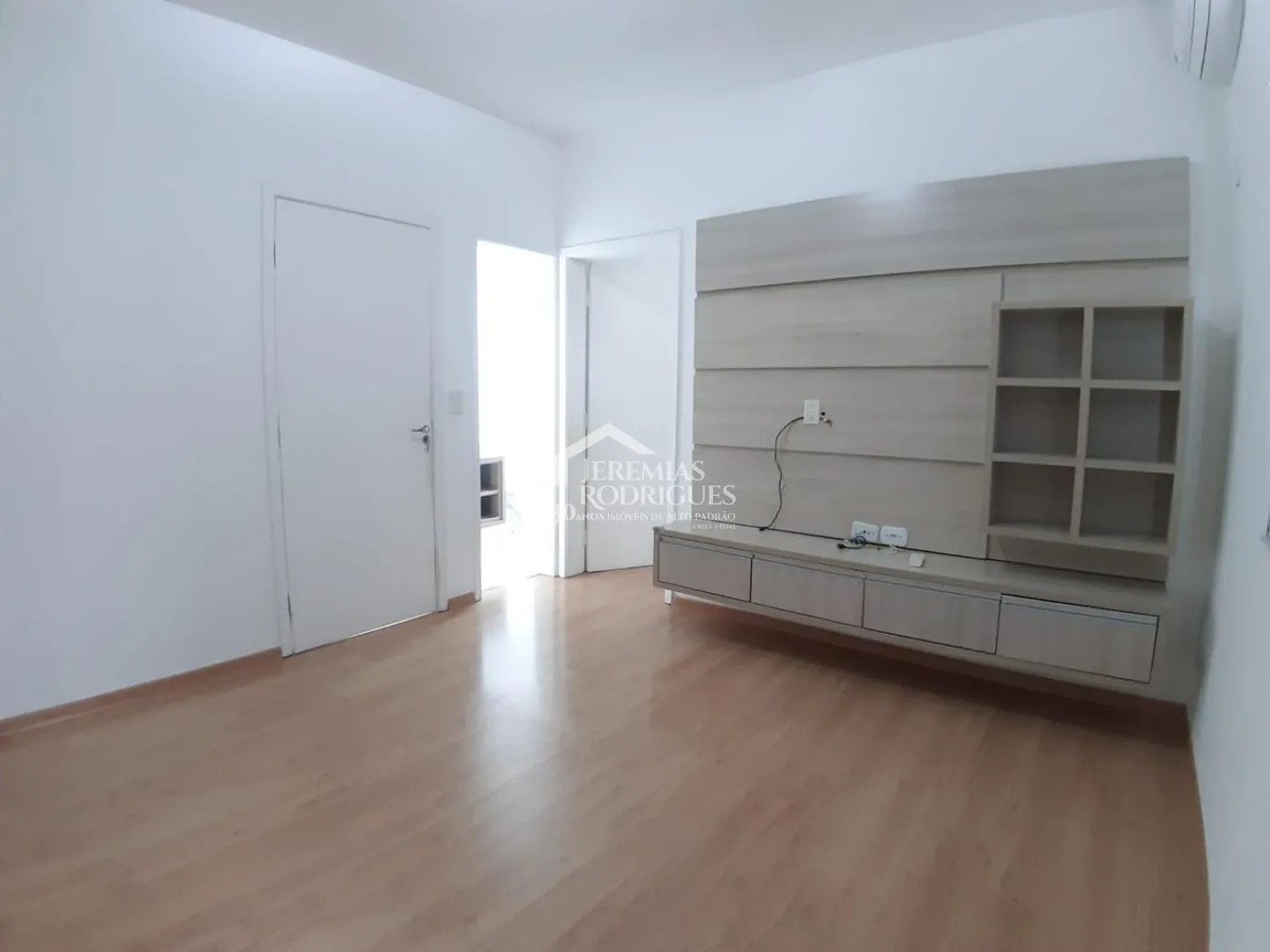 Casa com 3 dormitórios, 235 m² - Condomínio Campos do Conde I - Tremembé/SP.