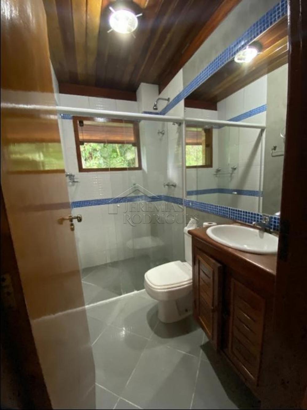 Casa à venda no Condomínio Domingas Dias em Ubatuba/SP.