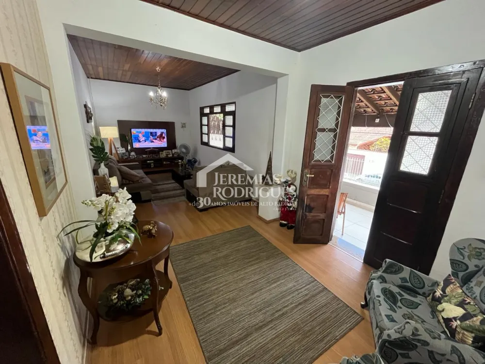 Casa com 3 dormitórios, 235 m² - Centro - Pindamonhangaba/SP