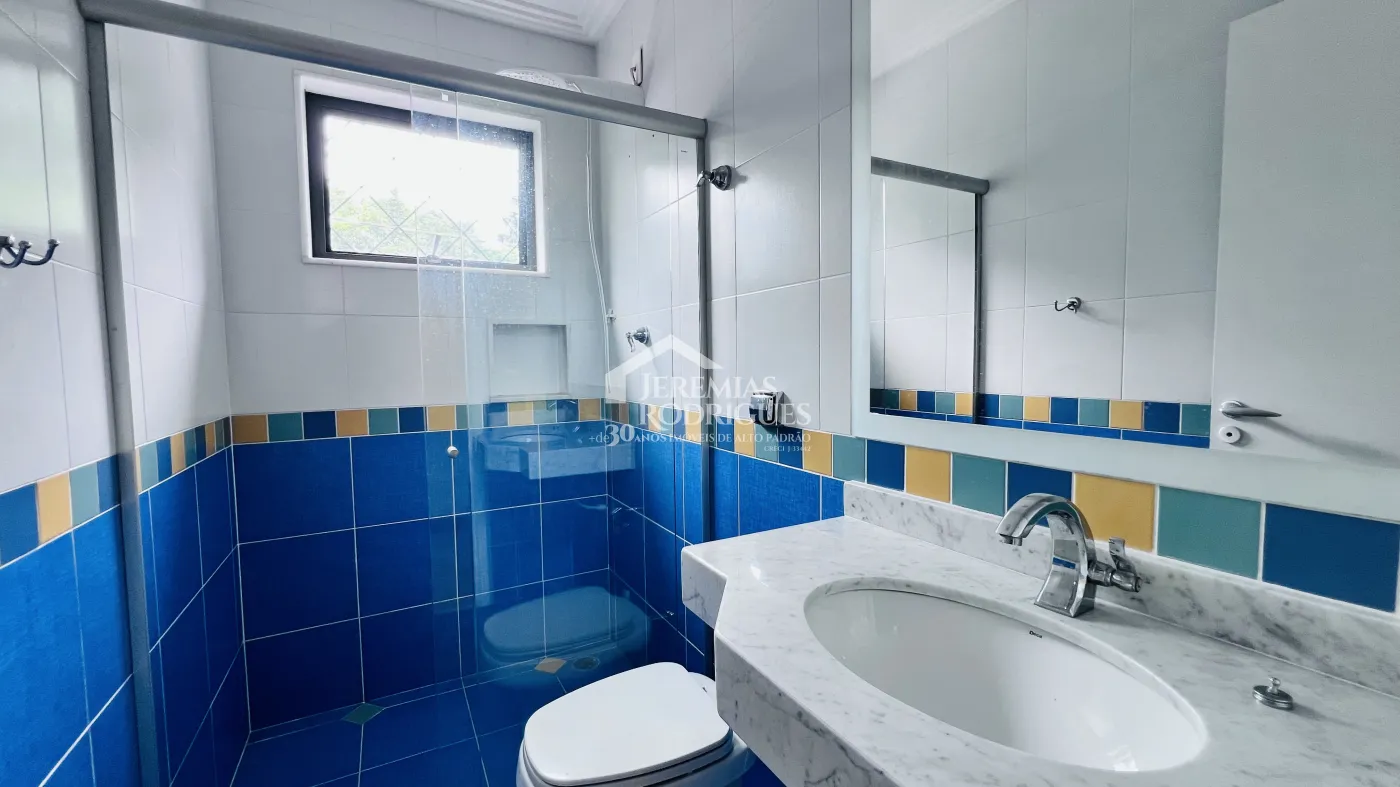 Casa com 8 dormitórios, 900 m² - Condomínio Portal da Serra - Taubaté/SP