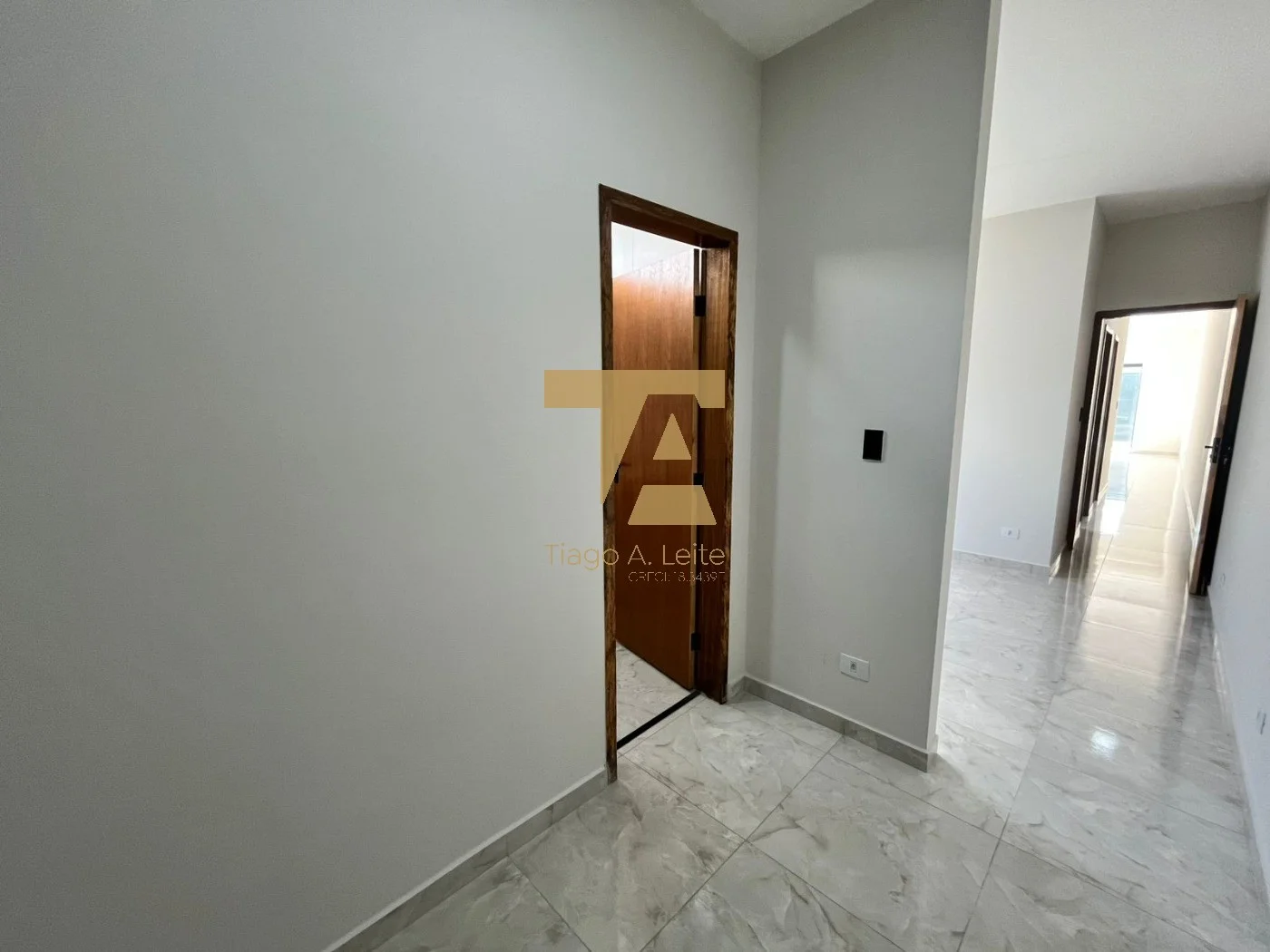Casa no Portal dos Eucaliptos em Pindamonhangaba com suíte e closet