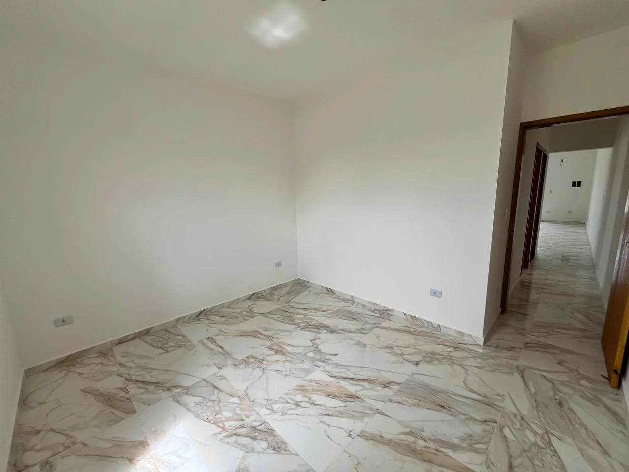Apartamento térreo com quintal no Portal dos Eucaliptos em Pindamonhangaba 