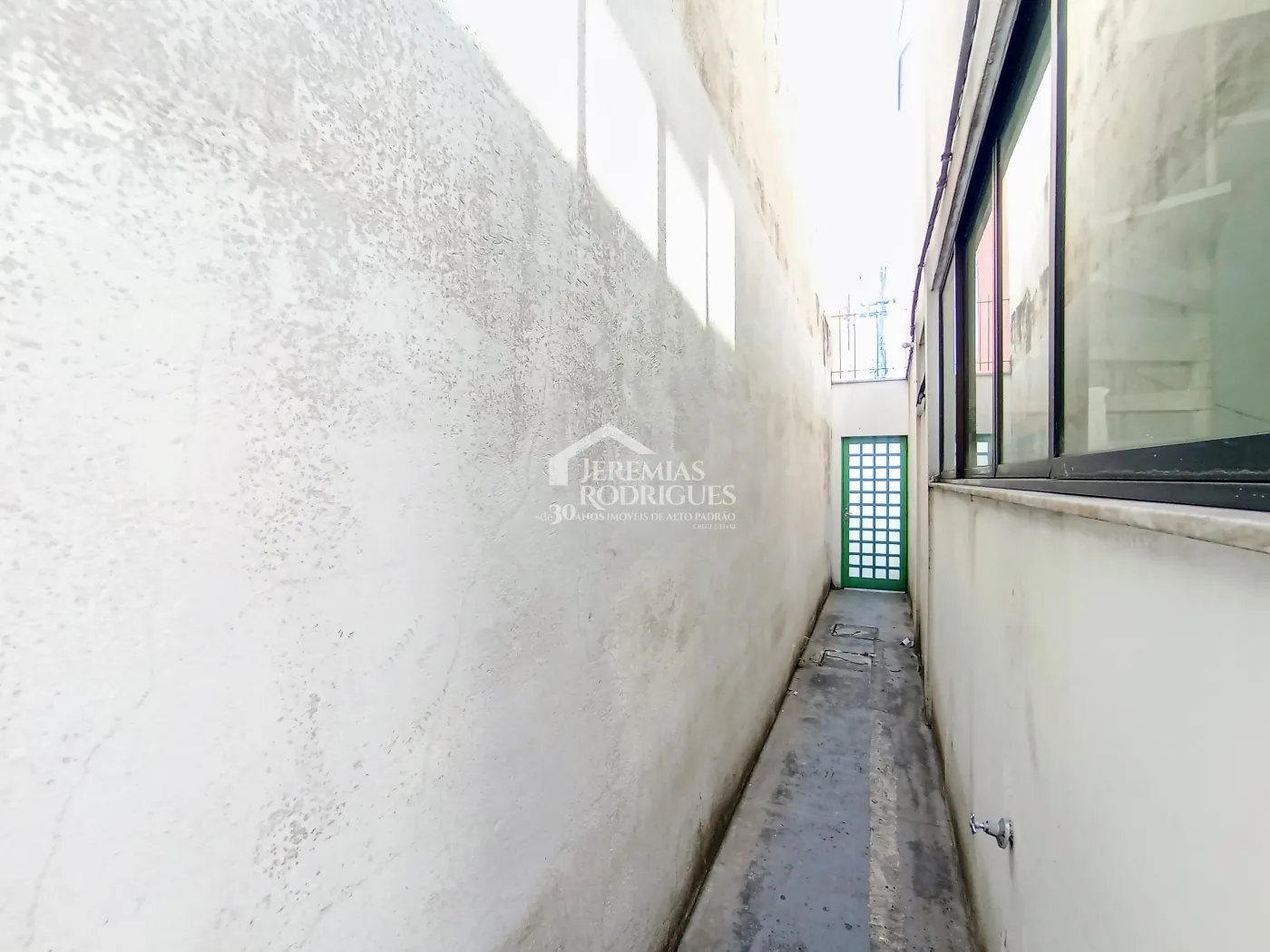 Ponto comercial para venda com 161 m² no bairro São Benedito em Pindamonhangaba/SP