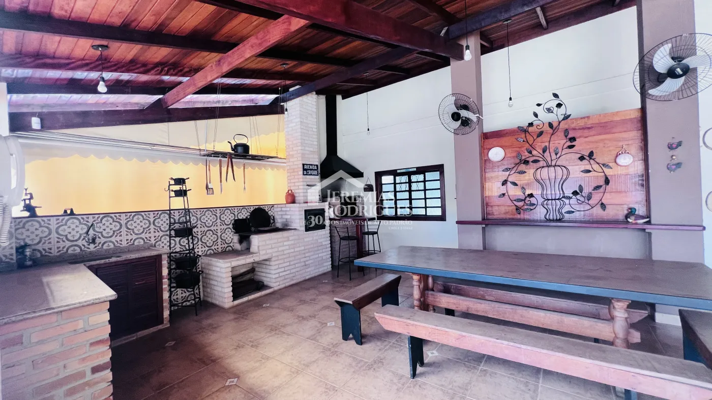 Chácara com 3 dormitórios, 500 m² - Cidade de Deus - Taubaté/SP