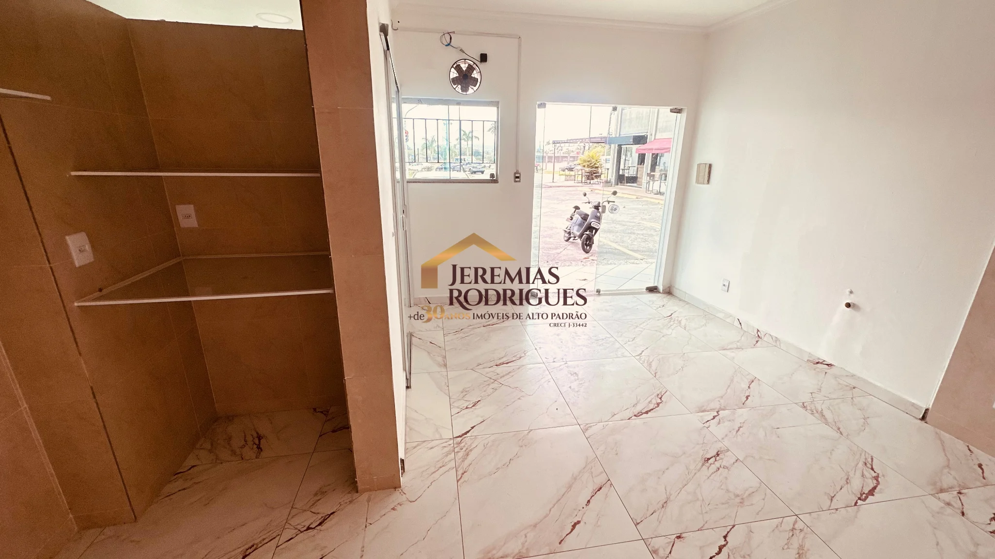 Sala Comercial para locação no bairro Chácara da Galega em Pindamonhangaba/SP. — foto 7
