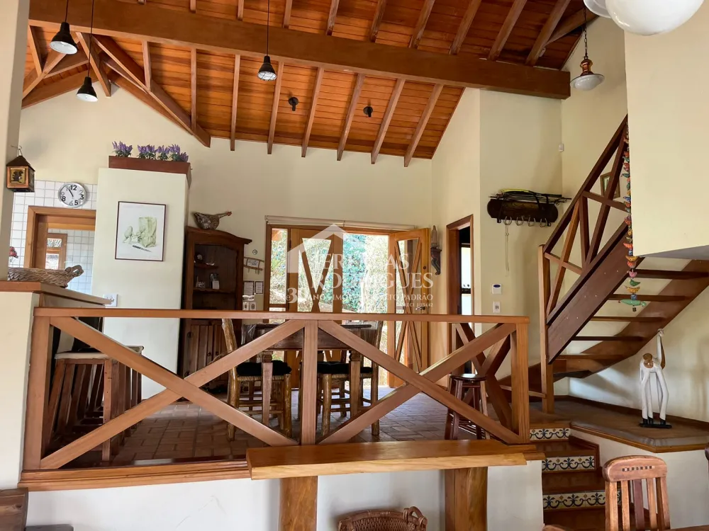 Casa com 3 suítes, 332 m² - Condomínio Florestal Clube - Campos do Jordão/SP.